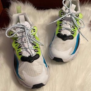 NIKE White shoe’s women